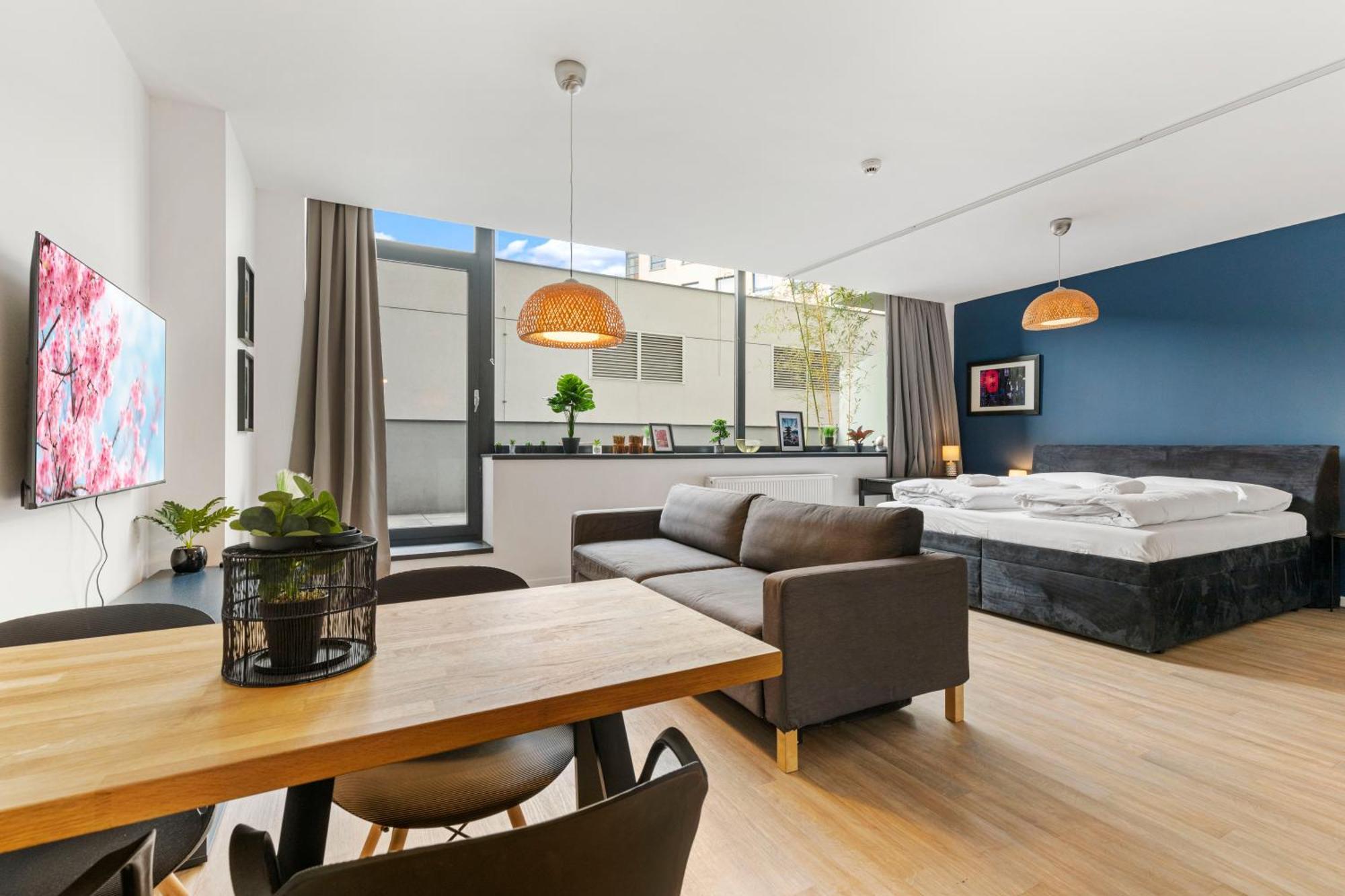 Lam Japanese Garden - Terrace - Ac Apartment Bratislava Exterior photo