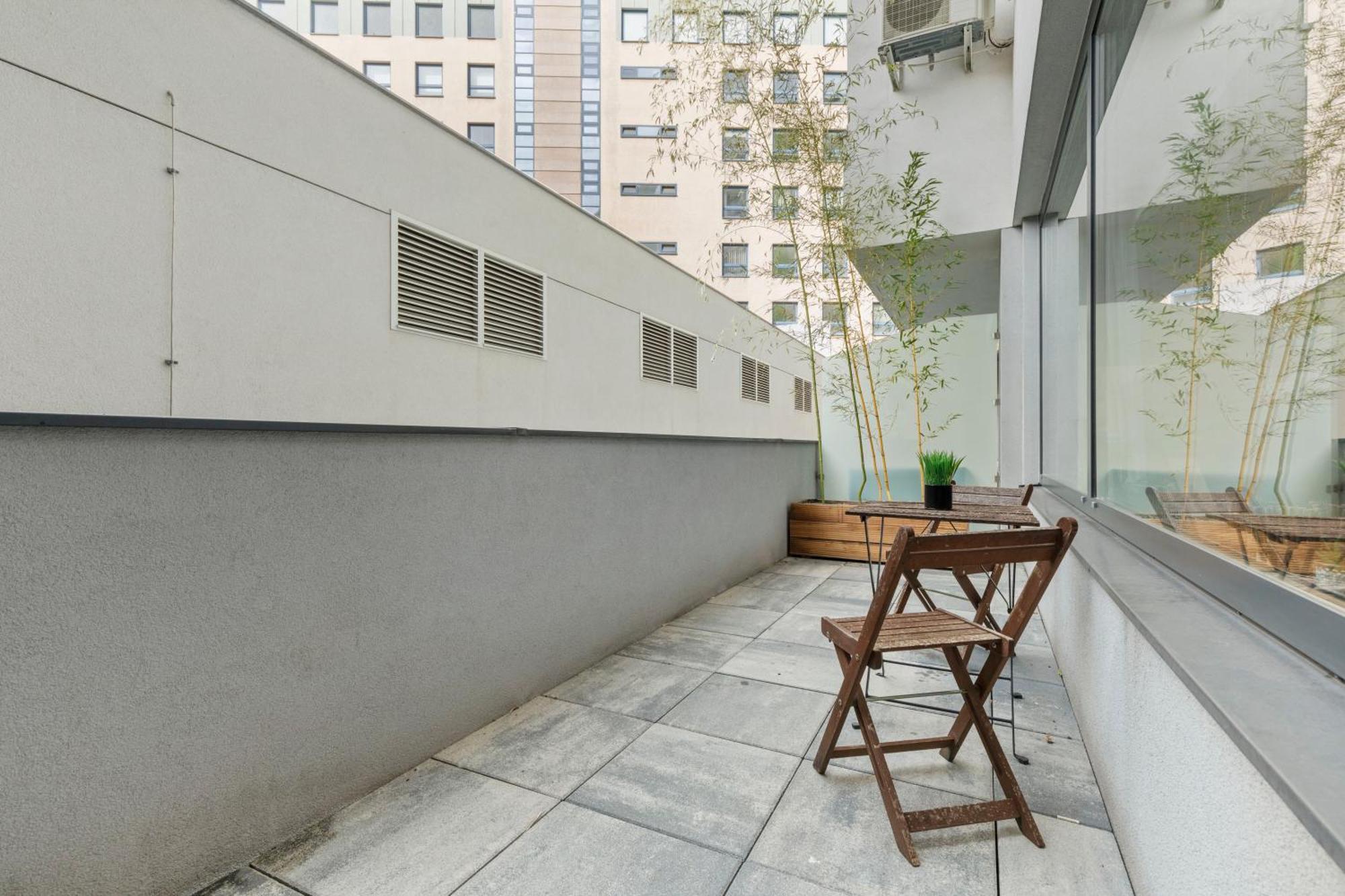 Lam Japanese Garden - Terrace - Ac Apartment Bratislava Exterior photo